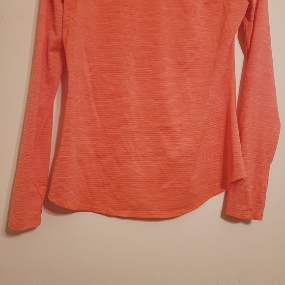 Athleta | Women's Orange Ribbed Cadence Workout Long Sleeve Tee (Size Medium) - Picture 10 of 11
